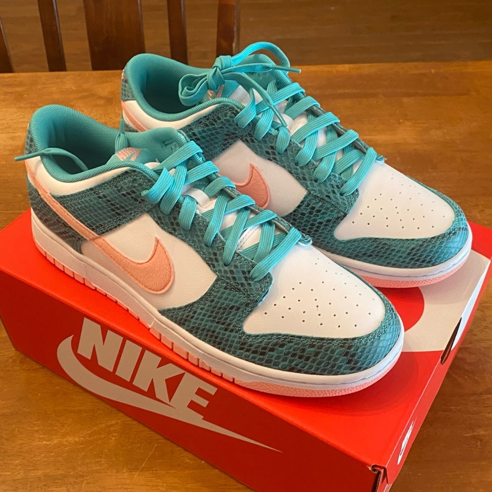 Nike dunk low “washed teal snakeskin” size 10.5